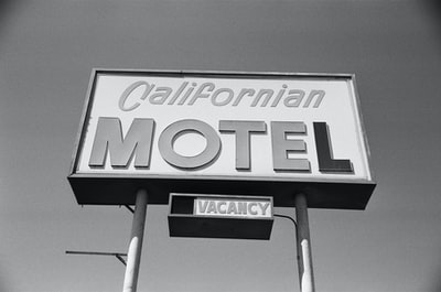 加州汽车旅馆空位标牌